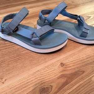 Teva Midform Universal Size 7